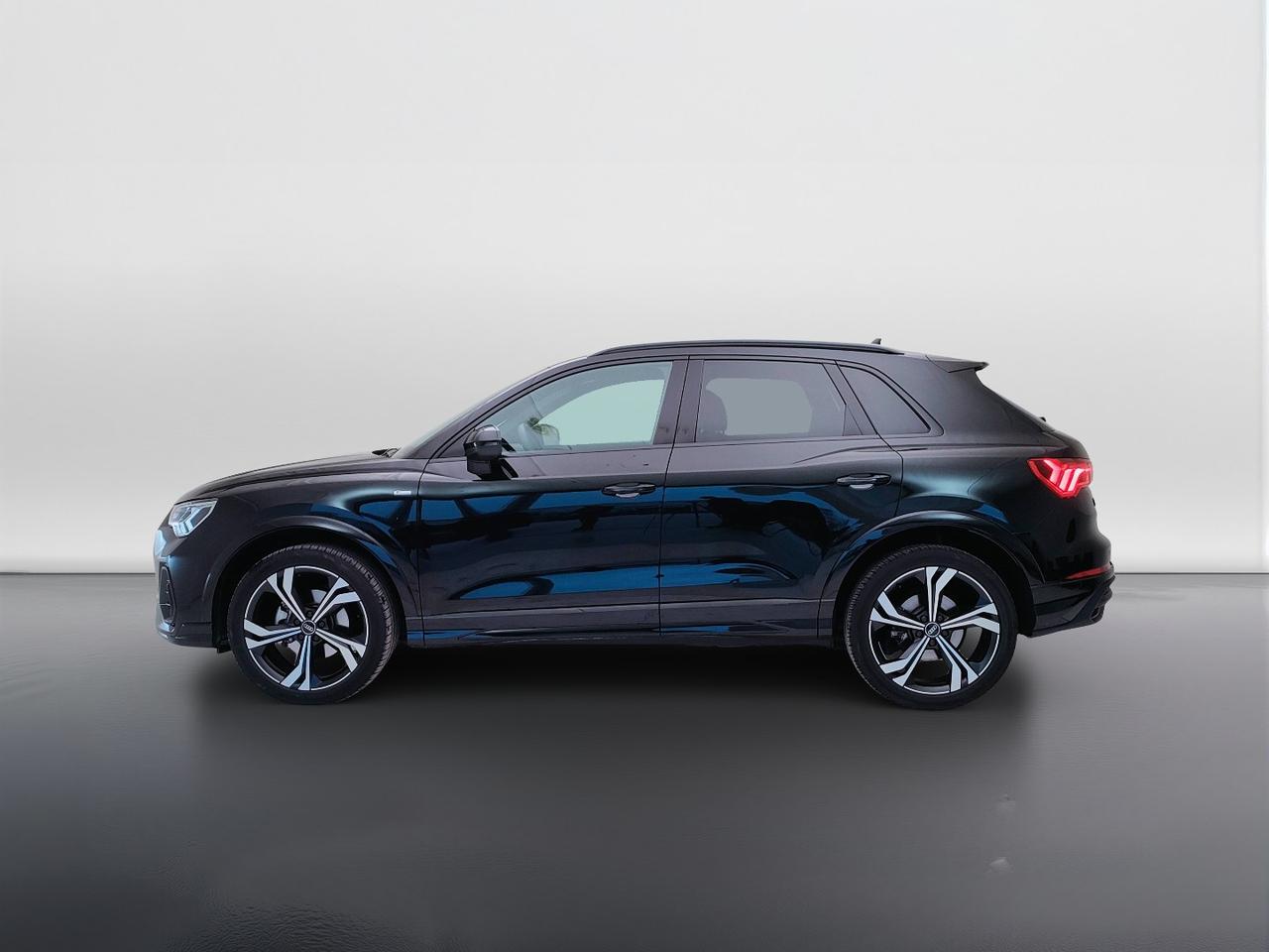 AUDI Q3 II 2018 - Q3 35 2.0 tdi Identity Black s-tronic
