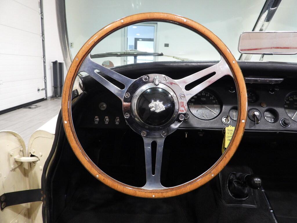 Jaguar XJ6 Berlina XK 120 3.4 LITRE O.T.S.