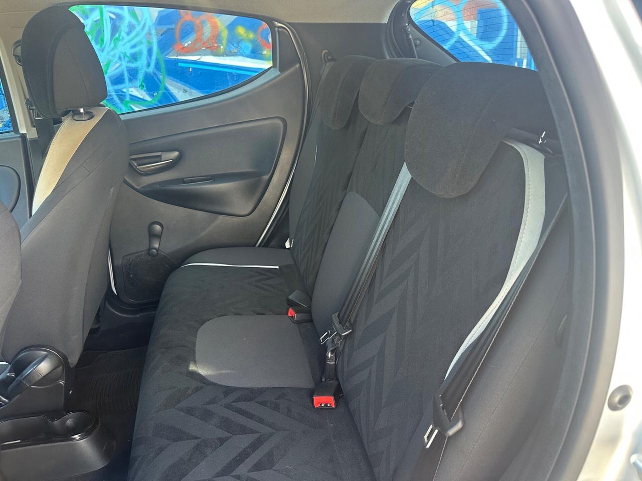 Lancia Ypsilon 1.2 69 CV 5 porte GPL Ecochic Gold/ B.SHAFT