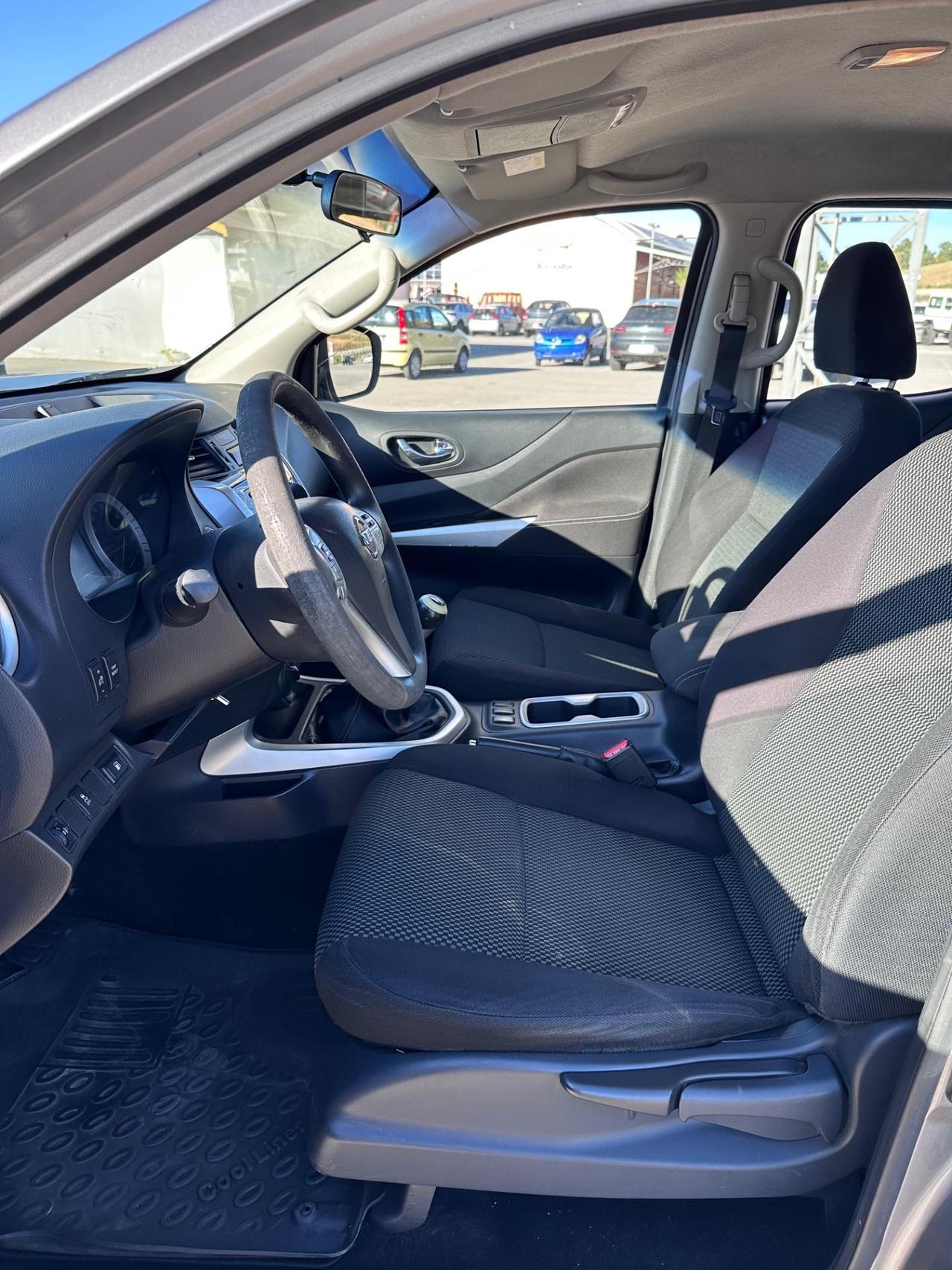 Nissan Navara 2.3 dCi 4WD King Cab Acenta