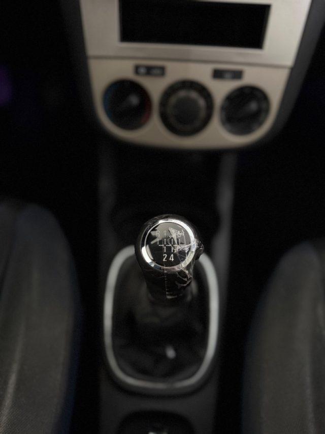 OPEL Corsa 1.2 5 porte .Cosmo