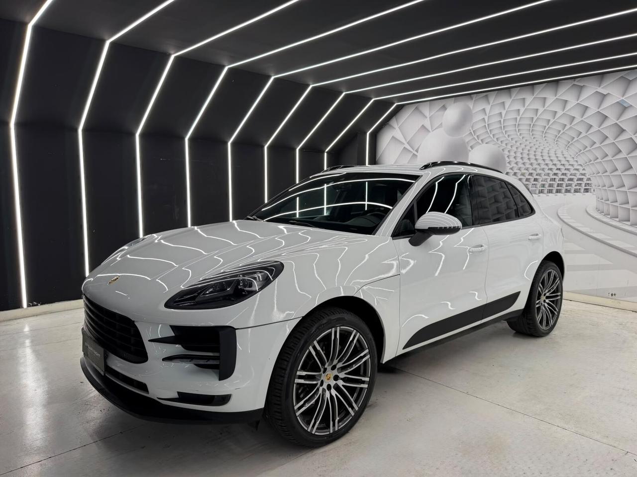 Porsche Macan 2.0 245CV PDK-IPER FULL-KM CERTIFICATI-12 MESI GARANZIA-GOMMATA NUOVA 4 STAGIONI-PERMUTE