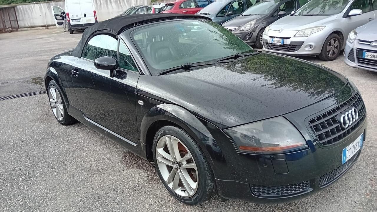 Audi TT-cabrio quattro-1.8 t-190 cv-2006