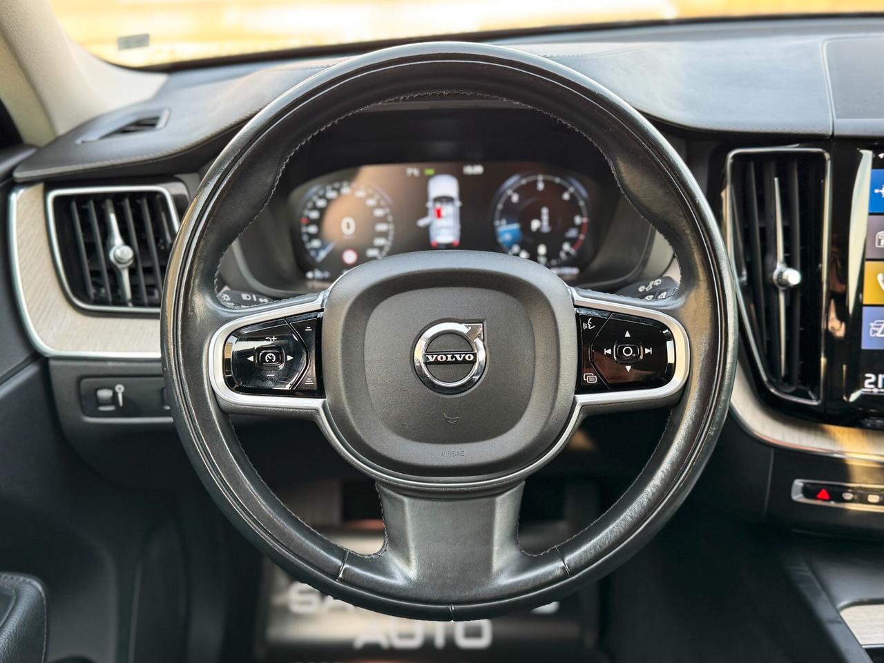 Volvo XC 60 B4 2.0 Inscription 197cv AWD | PREZZO PROMO