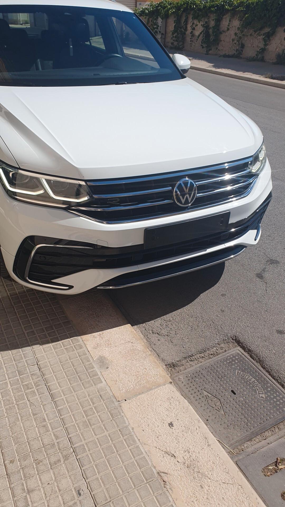 Volkswagen Tiguan 2.0 TDI 150 CV SCR DSG 4MOTION R-Line