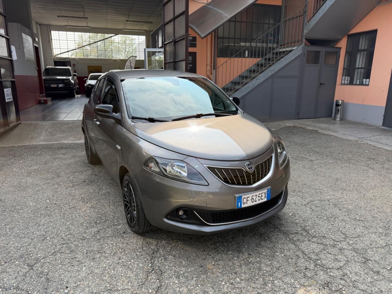 Lancia Ypsilon 1.0 FireFly 5 porte S&S Hybrid Ecochic Gold