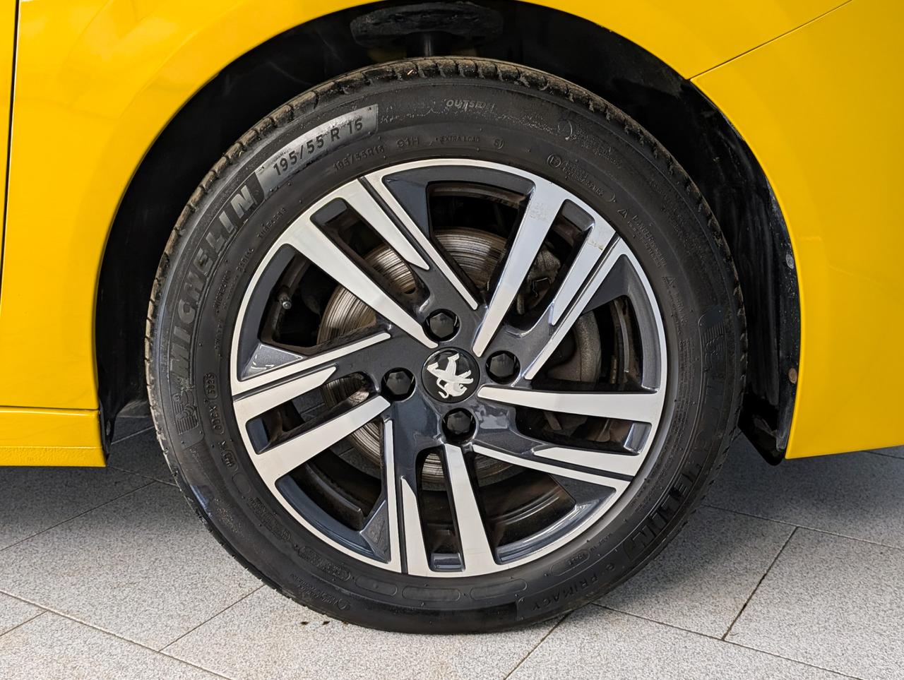 Peugeot 208 1.2 puretech 100cv Style