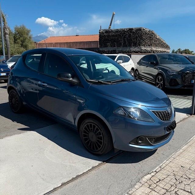 Lancia Ypsilon 1.0 FireFly 5 porte S&S Hybrid Ecochic A. Ferretti