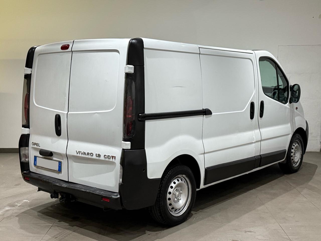 Opel Vivaro 1.9CDTI 100Cv/Kw73 Gancio traino