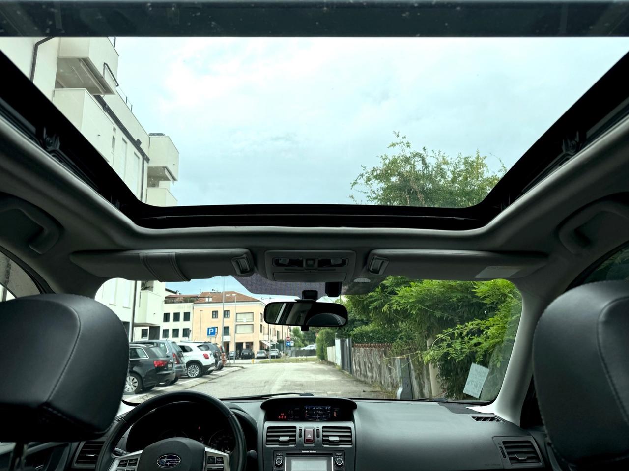 Subaru Forester 2.0 CVT XT 241cv