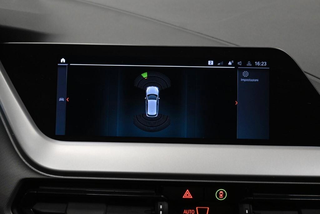 Bmw 116 116D 6M BUSINESS ADVANTAGE ( FARI LED - COCKPIT PDC NAVI MIRROR CRUISE ) KM 23000