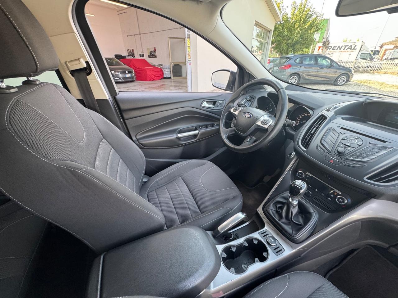 Ford Kuga 2.0 TDCI 115 CV 2WD Titanium