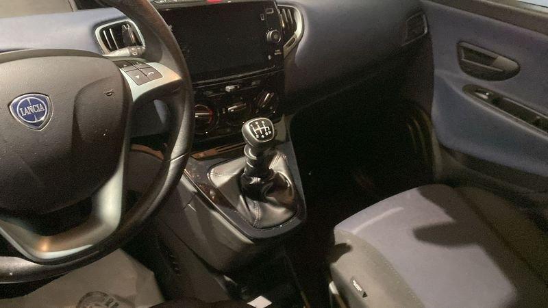 Lancia Ypsilon Ypsilon 1.0 FireFly 5 porte S&S Hybrid Platino