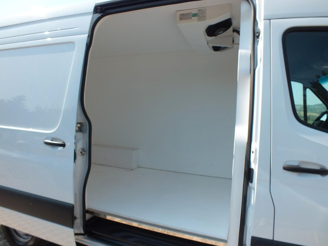 M.B SPRINTER AUTOMATICO COIBENTATO FRIGO 0-4 GRADI