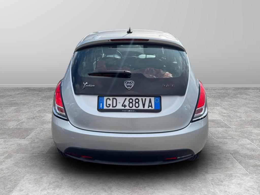 LANCIA Ypsilon III 2021 - Ypsilon 1.0 firefly hybrid Silver s&s 70c