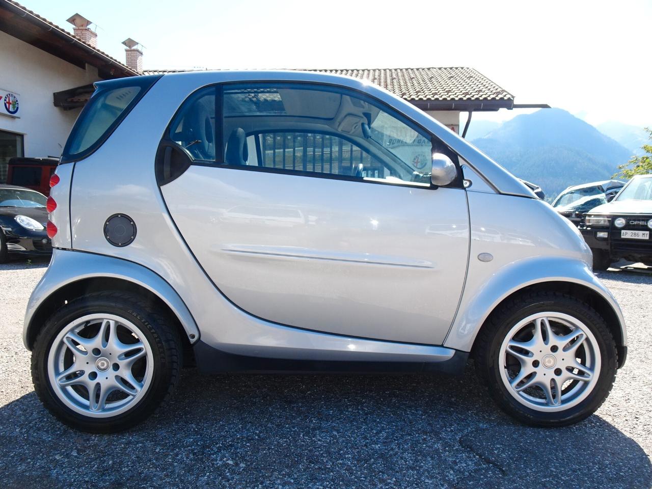 Smart ForTwo 700 coupé passion (45 kW)