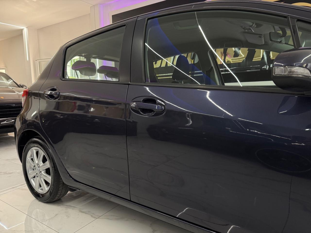 Toyota Yaris 1.0 Lounge Full Opt