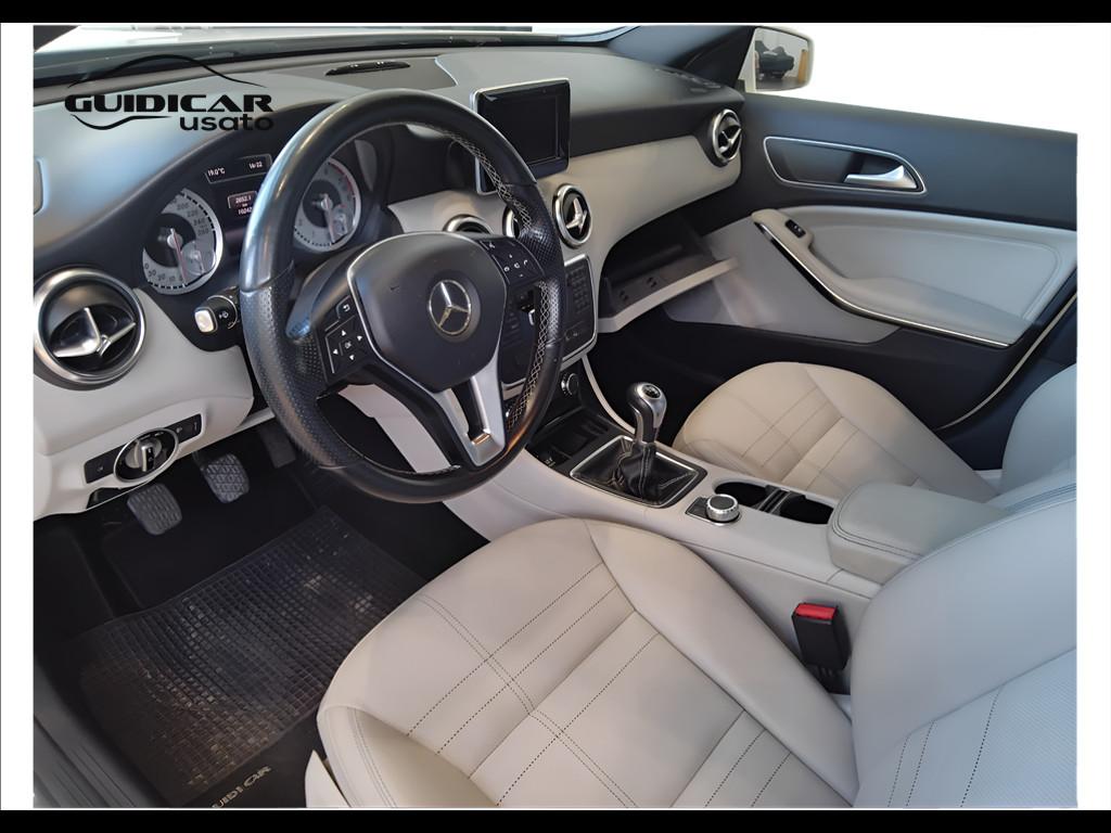 Mercedes-Benz Classe A - W176 - A 180 Sport E6
