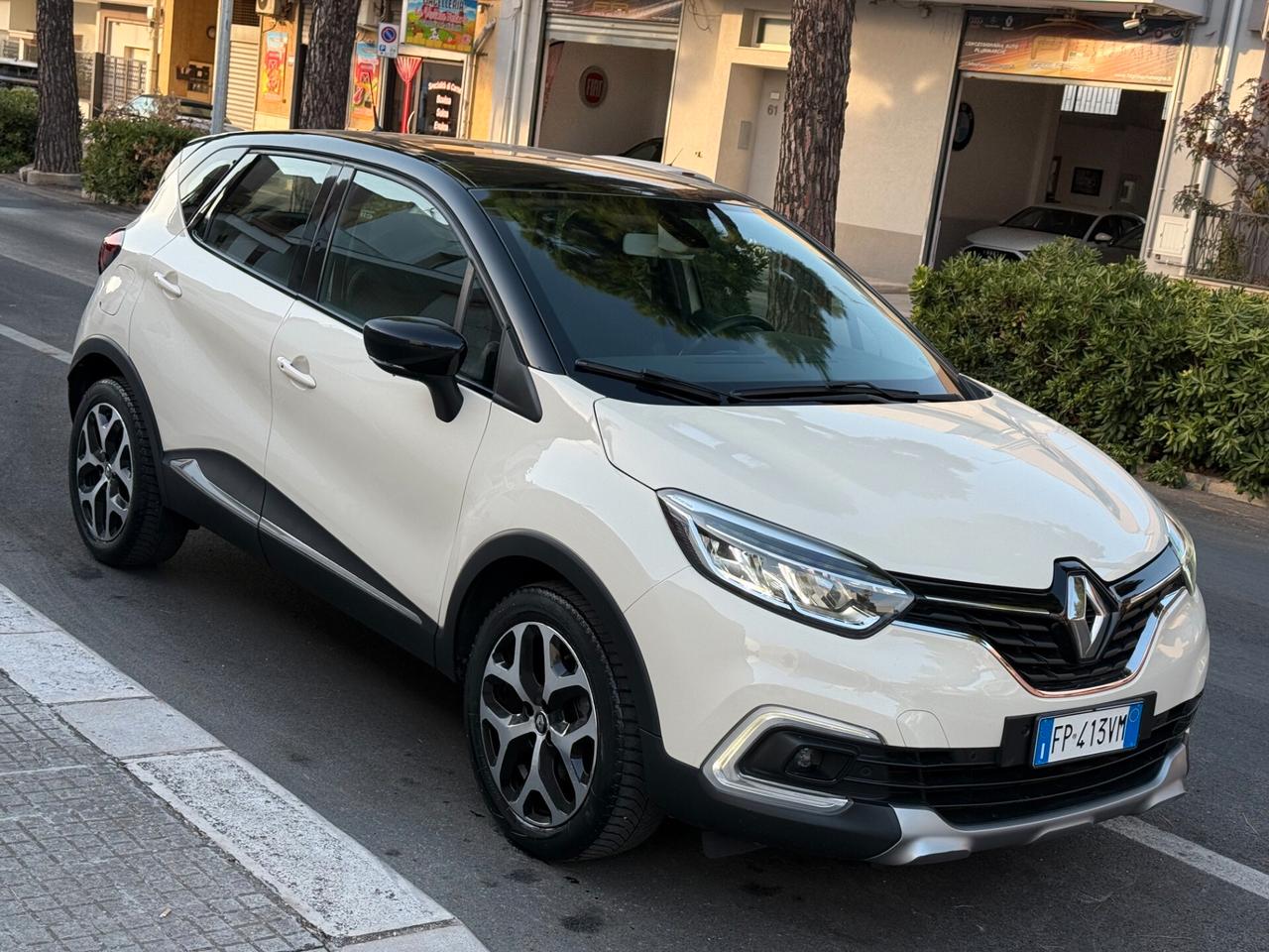 Renault Captur 1.5 dCi 90CV LED NAVI CAMERA - 2018