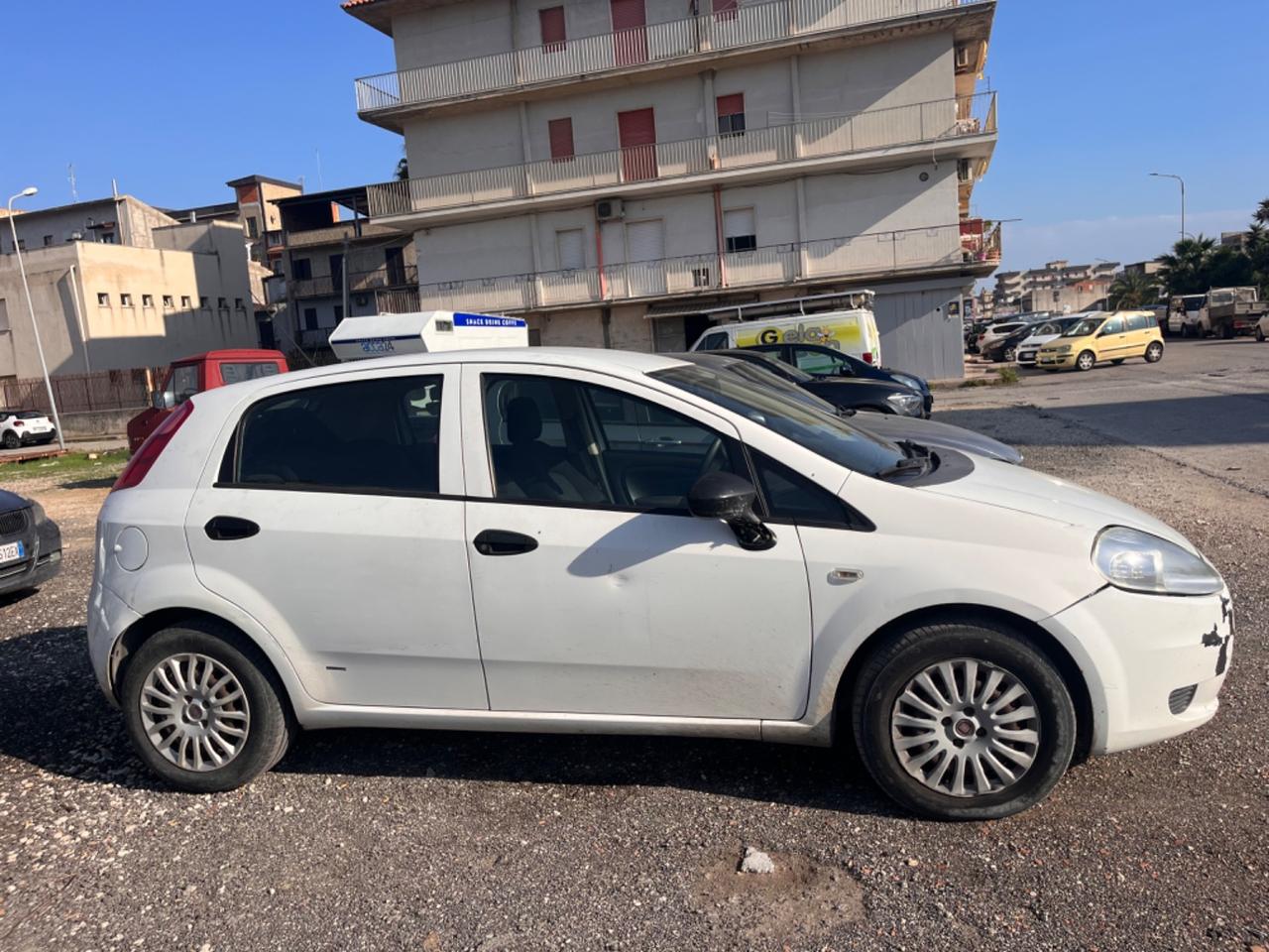 Grande punto 1.3 Mtj 75cv Neopatentati 190.000km