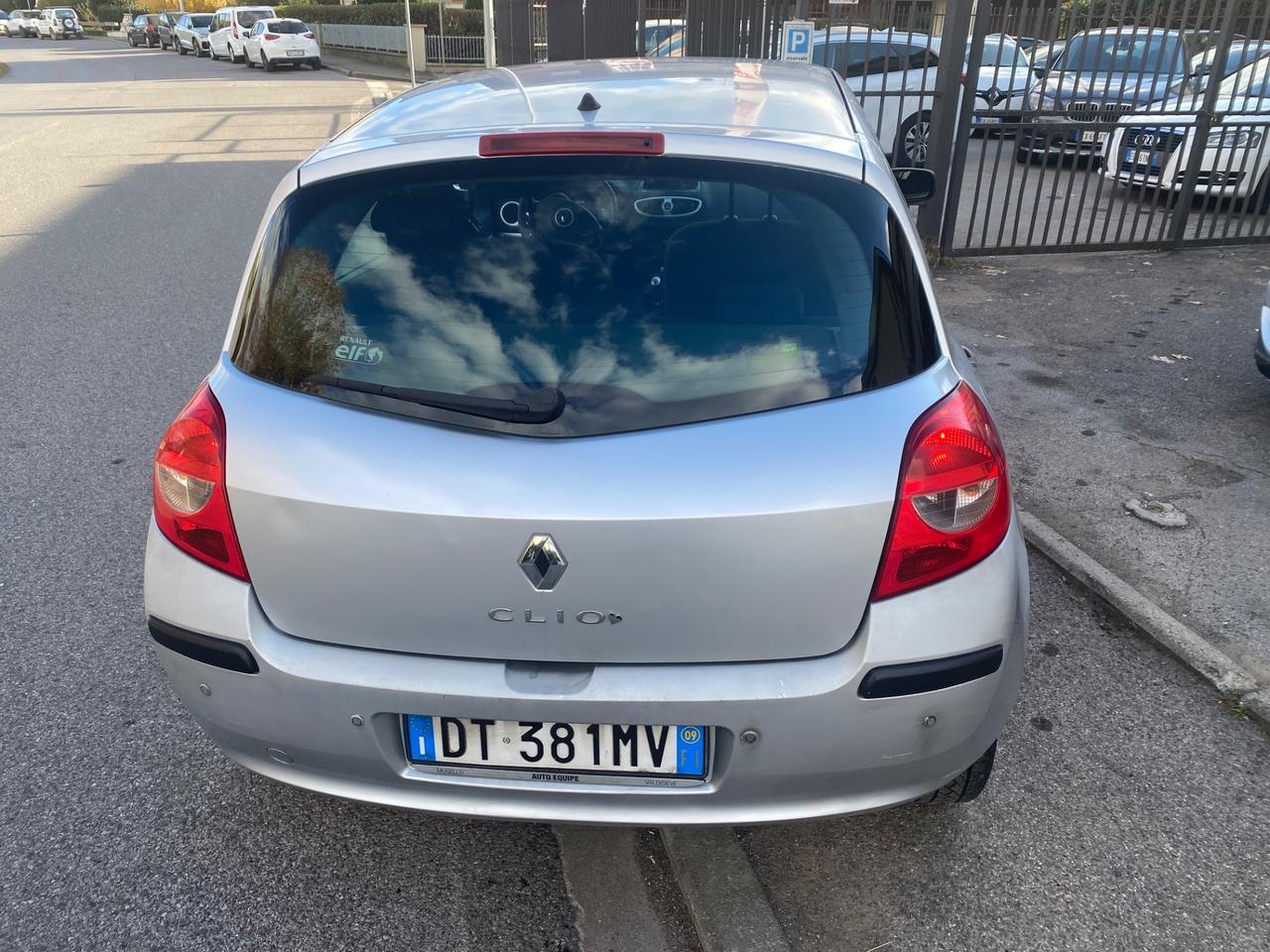 Renault Clio 1.2 benzina ok neopatentati