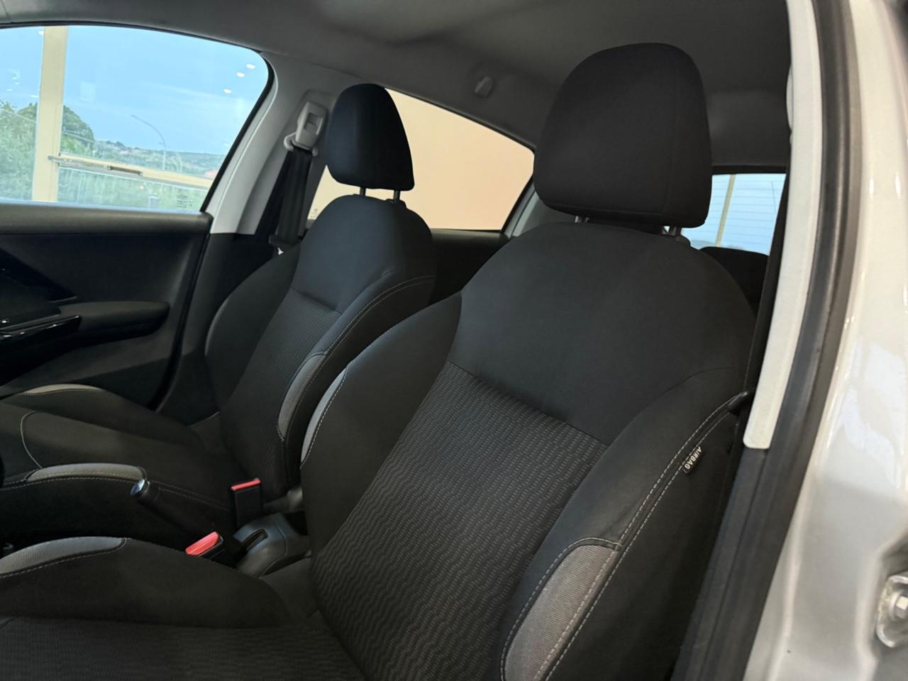 Peugeot 208 1.2 VTI 82 5P Allure STYLE+NAVI/LED2017