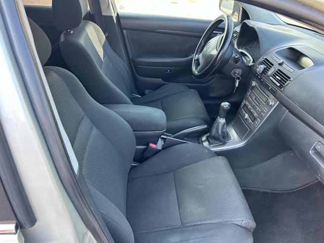 TOYOTA Avensis 2.0 D-4D 16V SW senza nessun lavoro da fare