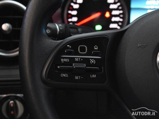 MERCEDES-BENZ C 180 d Wagon Automatic Sport Fari LED, Retrocamera