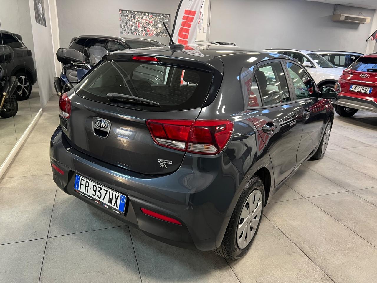 Kia Rio 1.4 CRDi 5 porte Active 78CV Ok Neopatentati