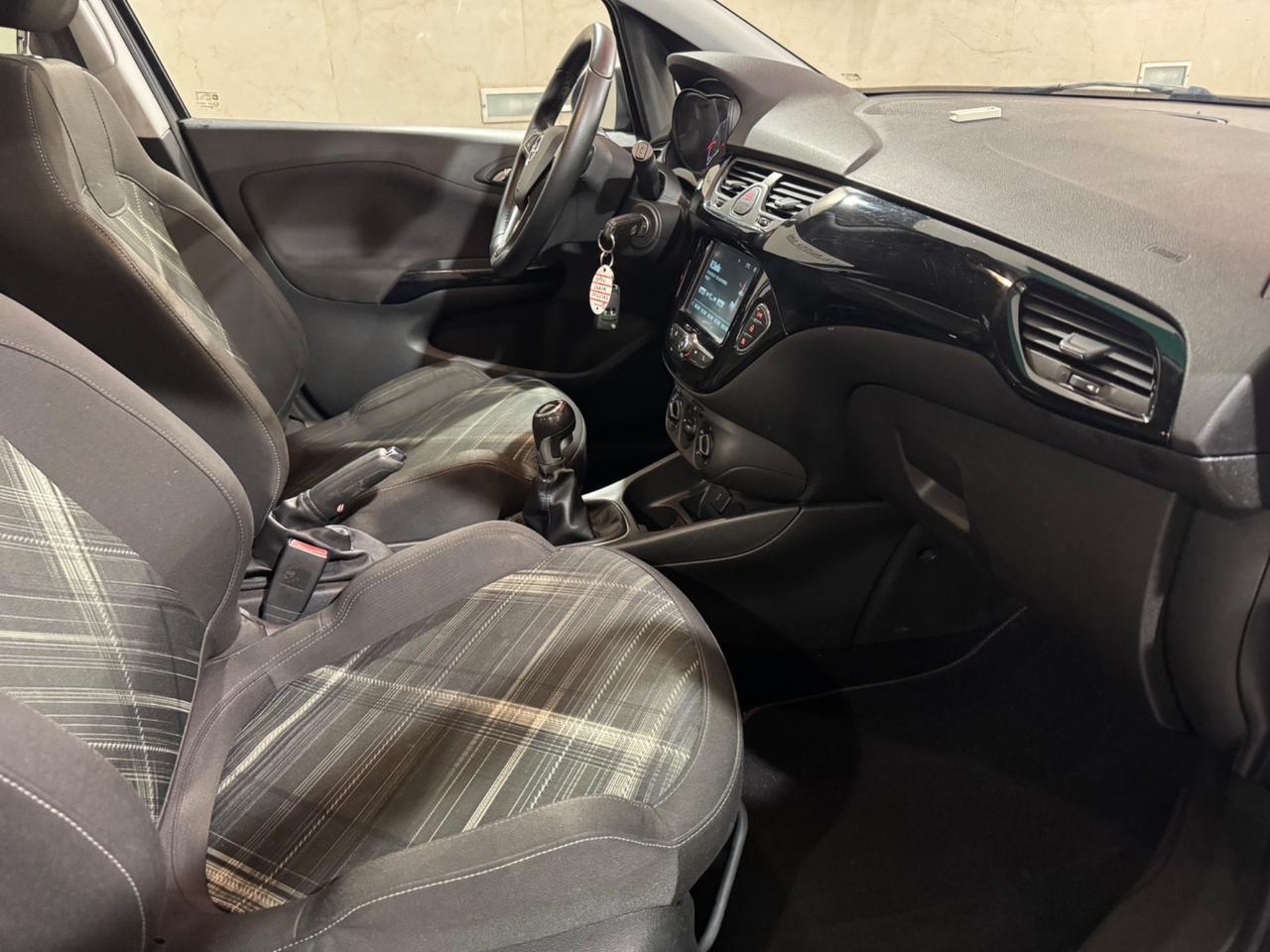 Opel Corsa 1.4 90CV GPL Tech 5 porte b-Color