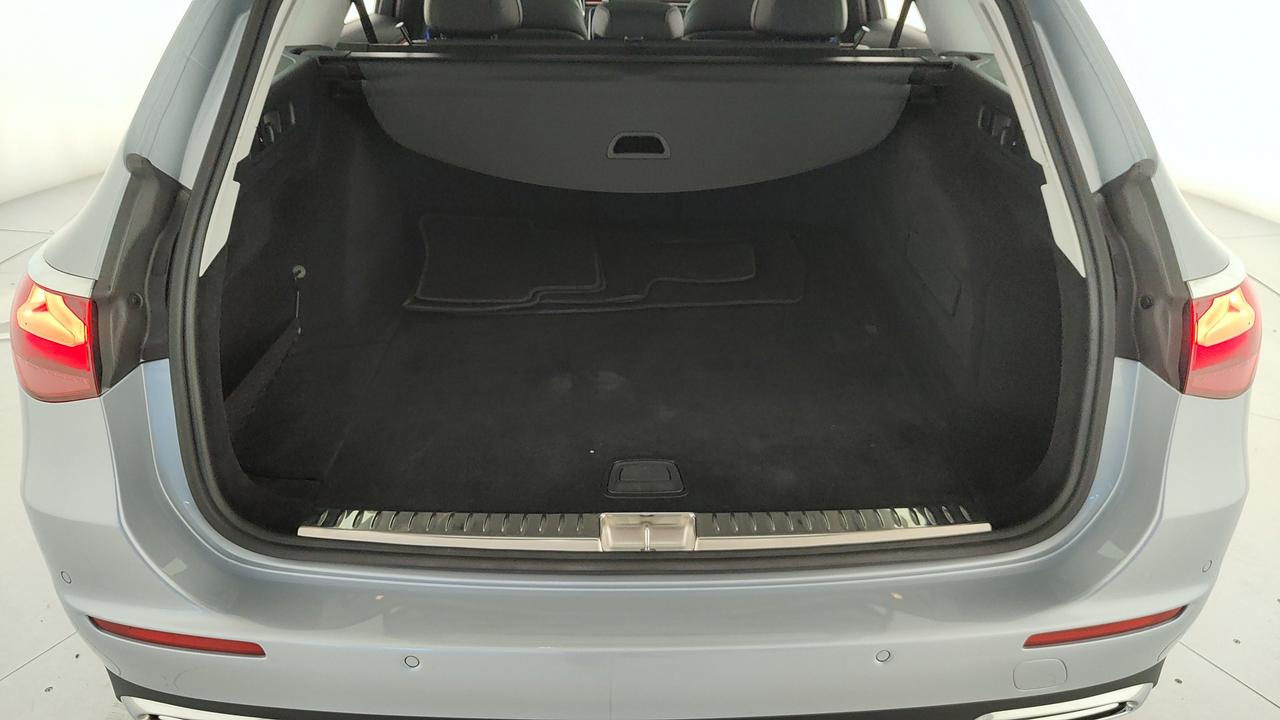 Mercedes-Benz E SW 220 d Advanced auto