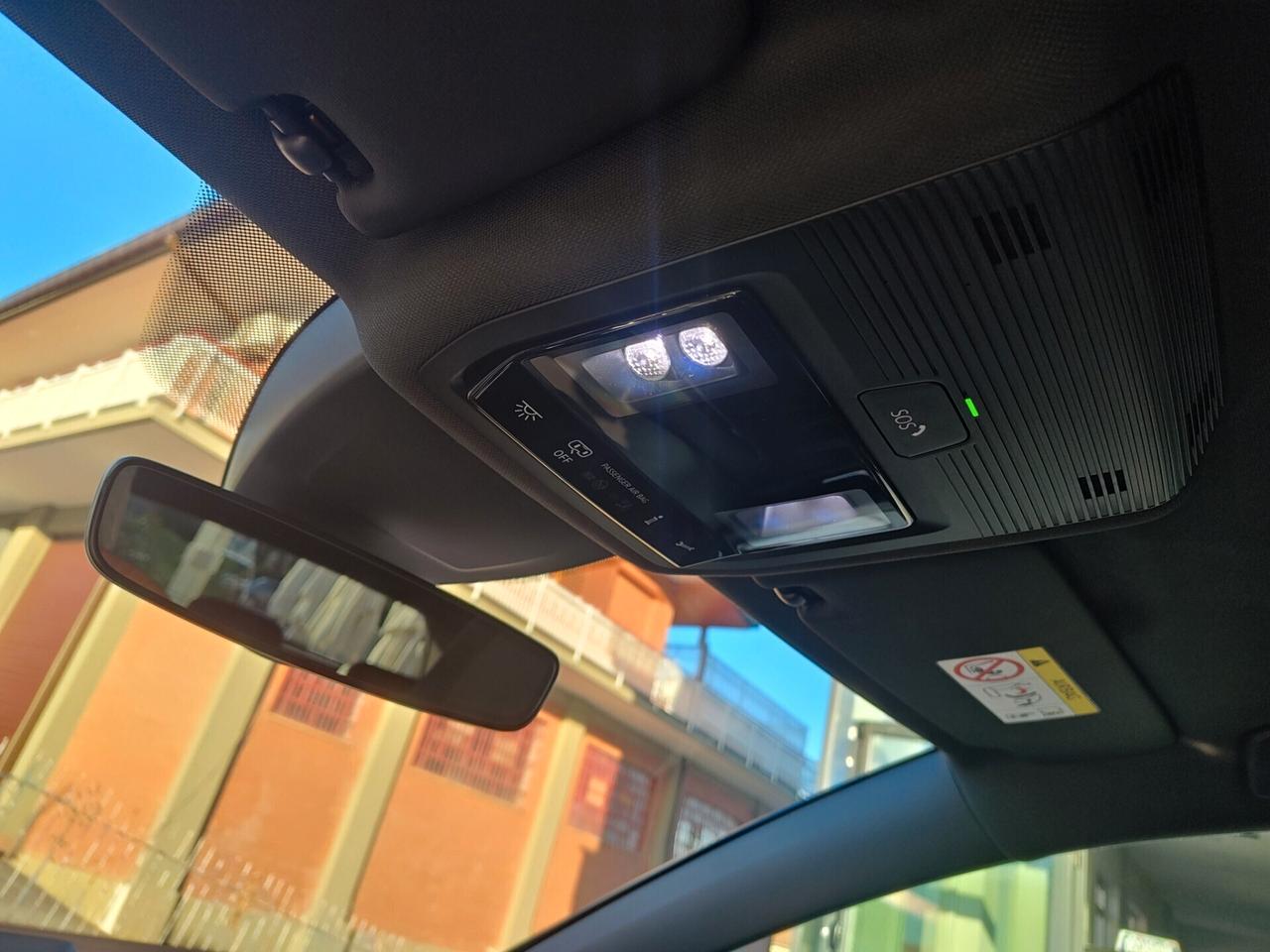 VOLKSWAGEN GOLF VIII 2.0 TDI 150 CV DSG SCR R-LINE