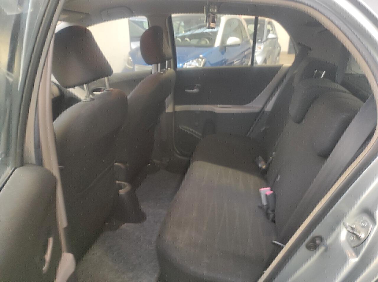 Toyota Yaris 1.0 5 porte Sol