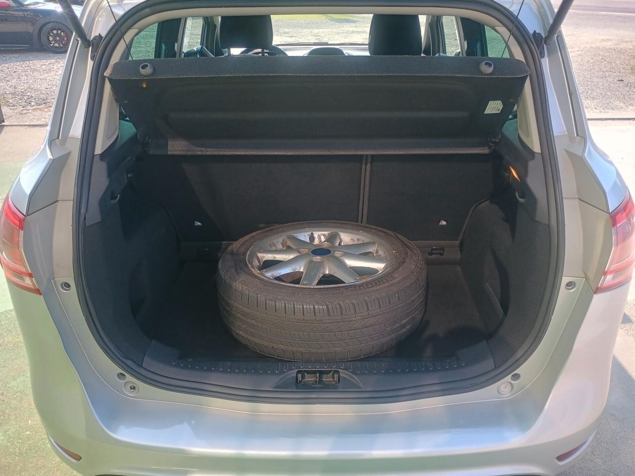 Ford B-Max 1.4 90 CV GPL NEOPATENTATI