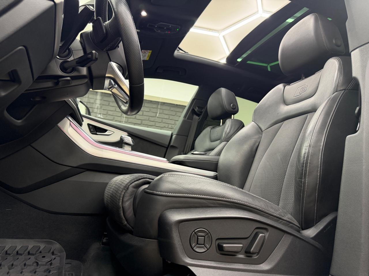 Audi SQ8 TFSI IPER FULL ITALIANA UFFICIALE
