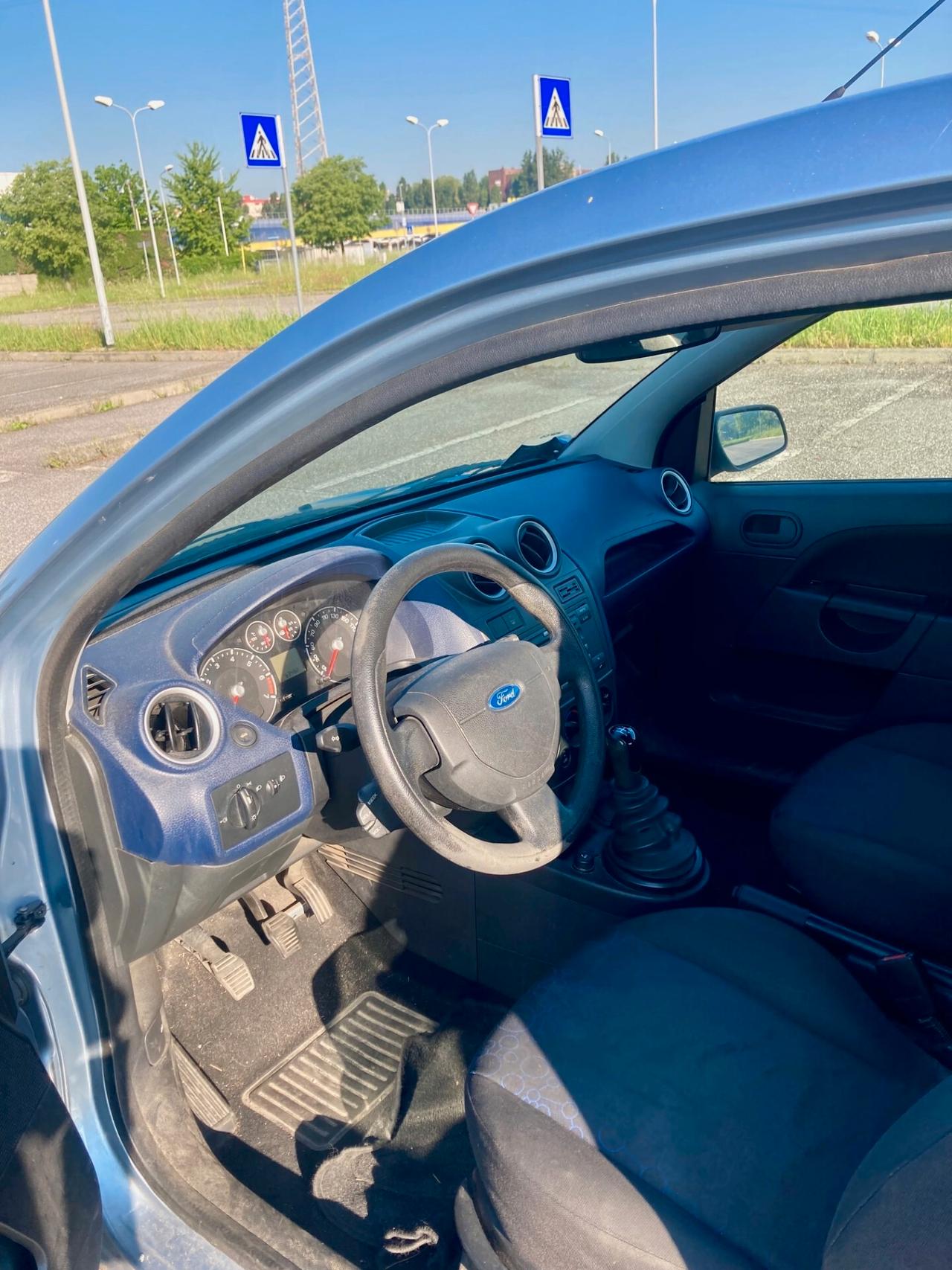 Ford Fiesta 1.2 16V 3p. Ghia