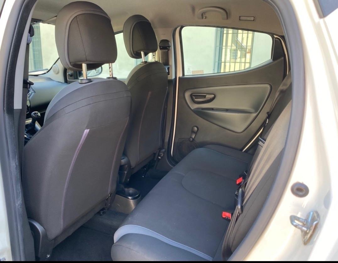 Lancia Ypsilon 1.3 MJT 16V 95 CV 5 porte Platinum