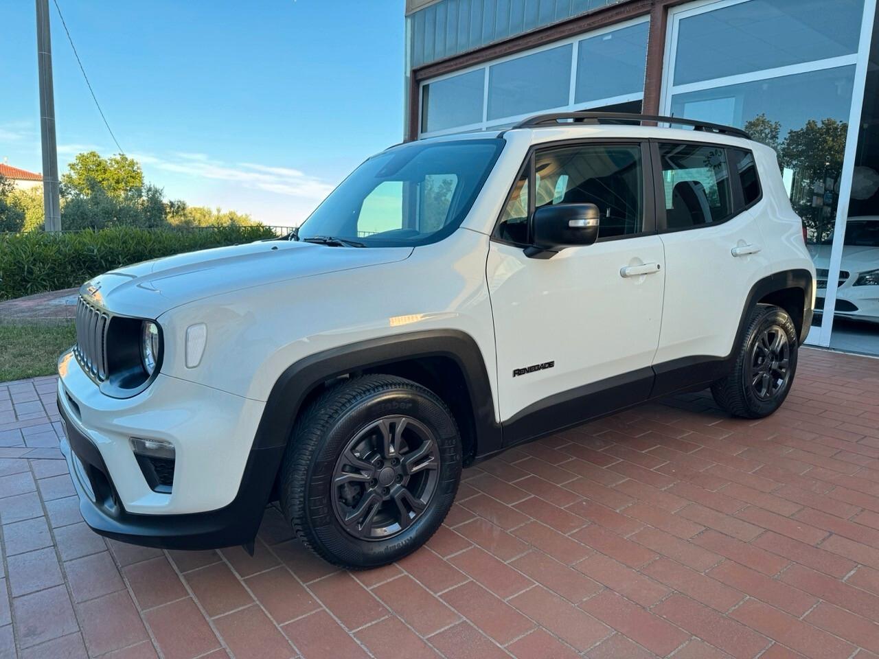 Jeep Renegade 1.6 Mjt - Bianca/Nero – Da €180/mese – Garanzia