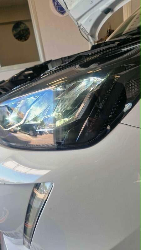 Peugeot 2008 1.2 PureTech 100 CV S&S Allure Pack