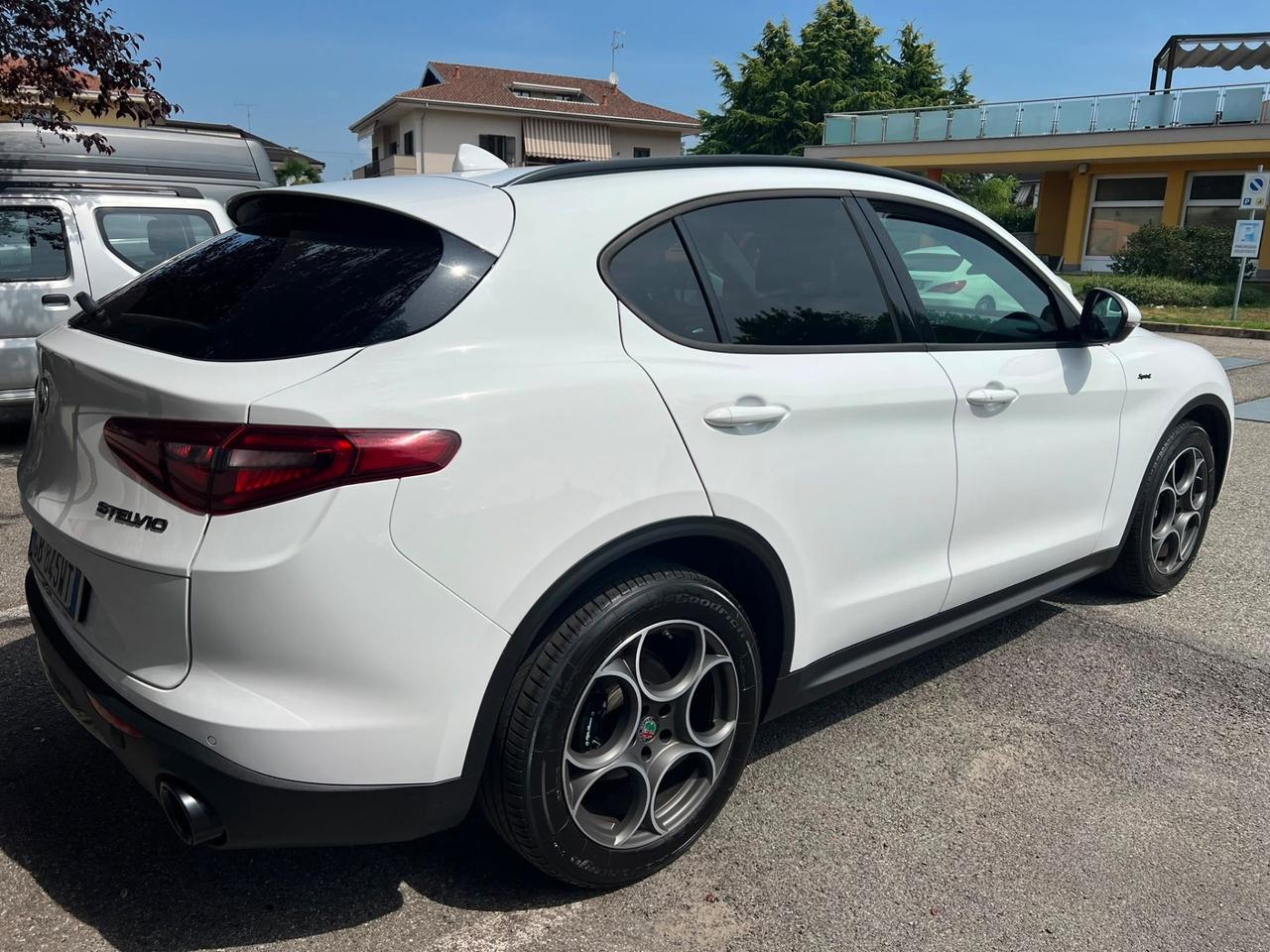 Alfa Romeo Stelvio 2.2 190cavalli q4