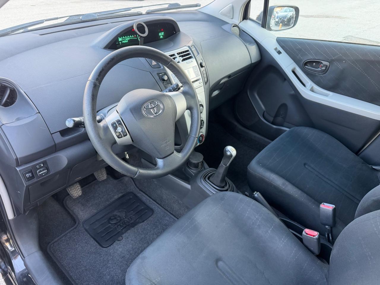 Toyota Yaris 1.0 benzina 69 cv 2007