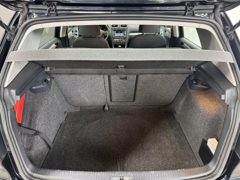 Volkswagen Golf Golf 5p 1.6 tdi Highline c/xeno Uniproprietario Neopatentati