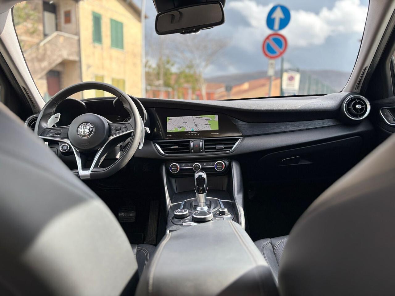 Alfa Romeo Giulia 2.2JTDM 180CV Executiv AUTOM NAV