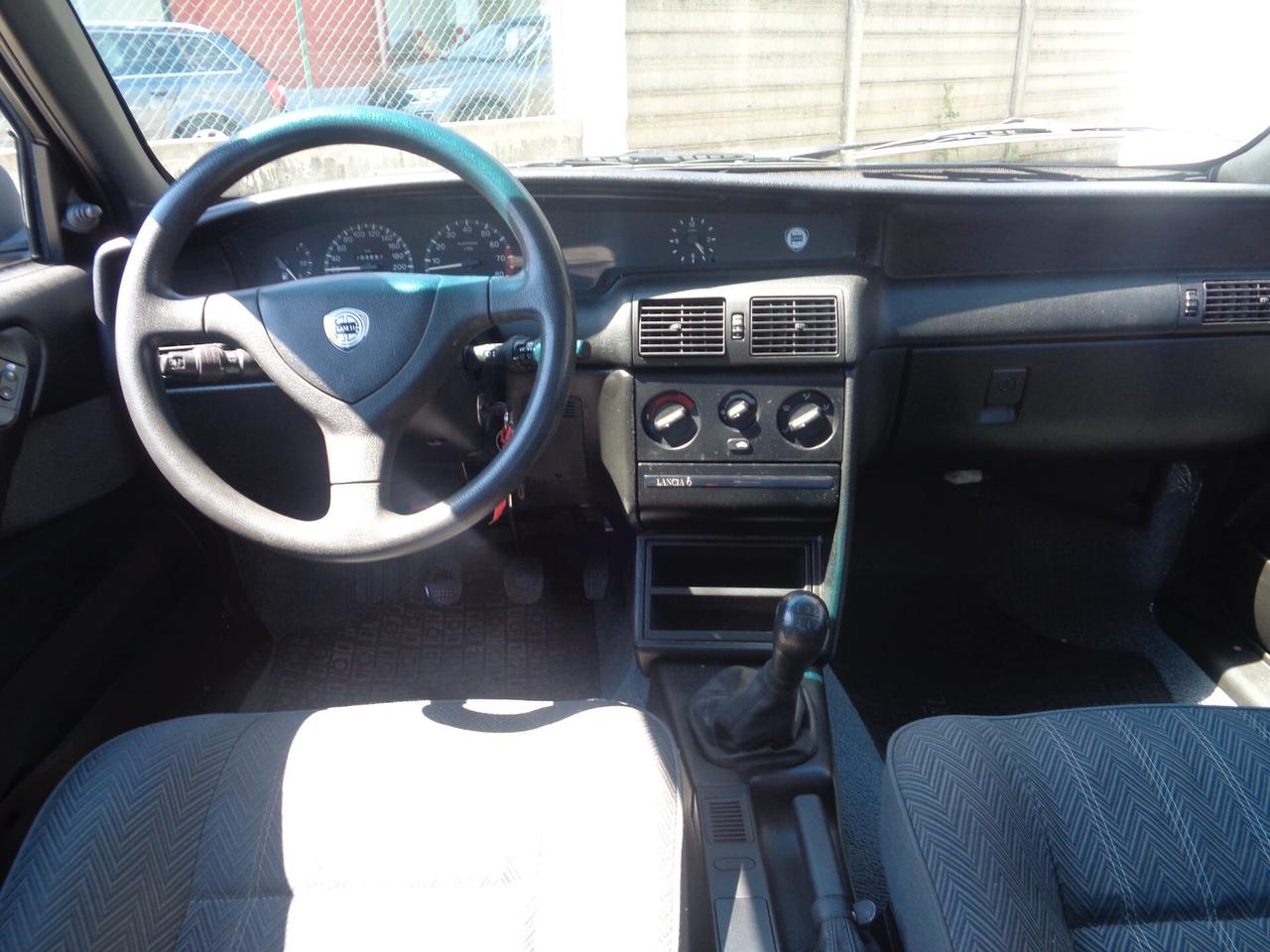 Lancia Delta LANCIA DELTA 1.8