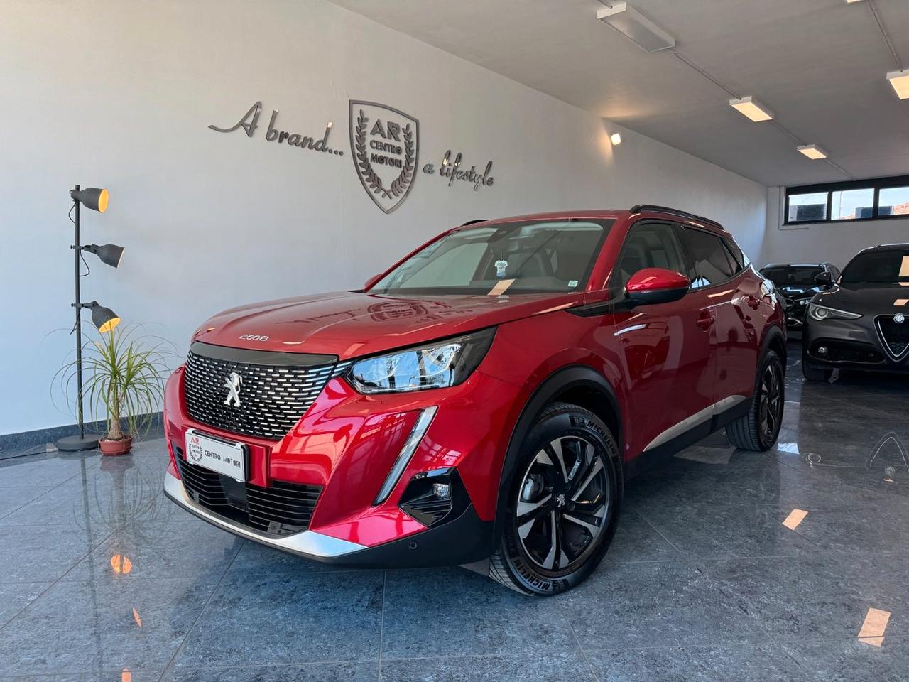 Peugeot 2008 1.2 GT Line 130cv Navi Carplay Uniprop