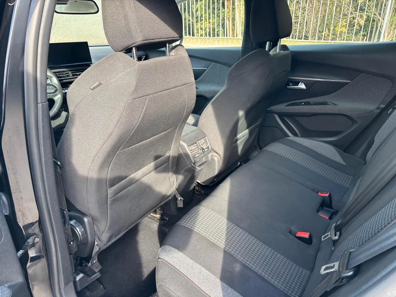 Peugeot 3008 BlueHDi 130 - 2021