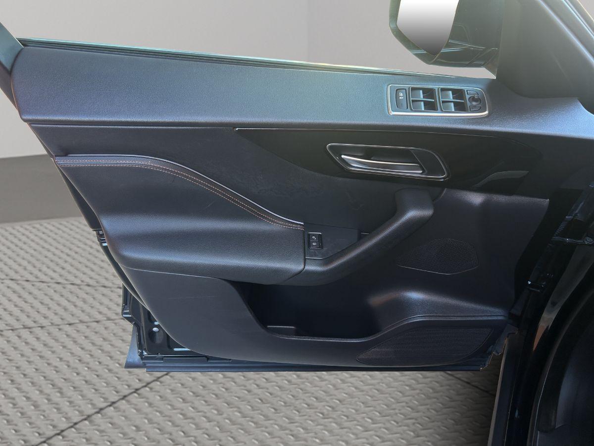 JAGUAR - F-Pace - 2.0 D 180 CV aut. R-Sport