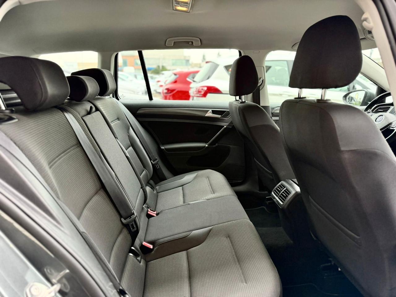 Volkswagen Golf Variant 1.6 TDI 115 CV DSG Business BlueMotion Tech.