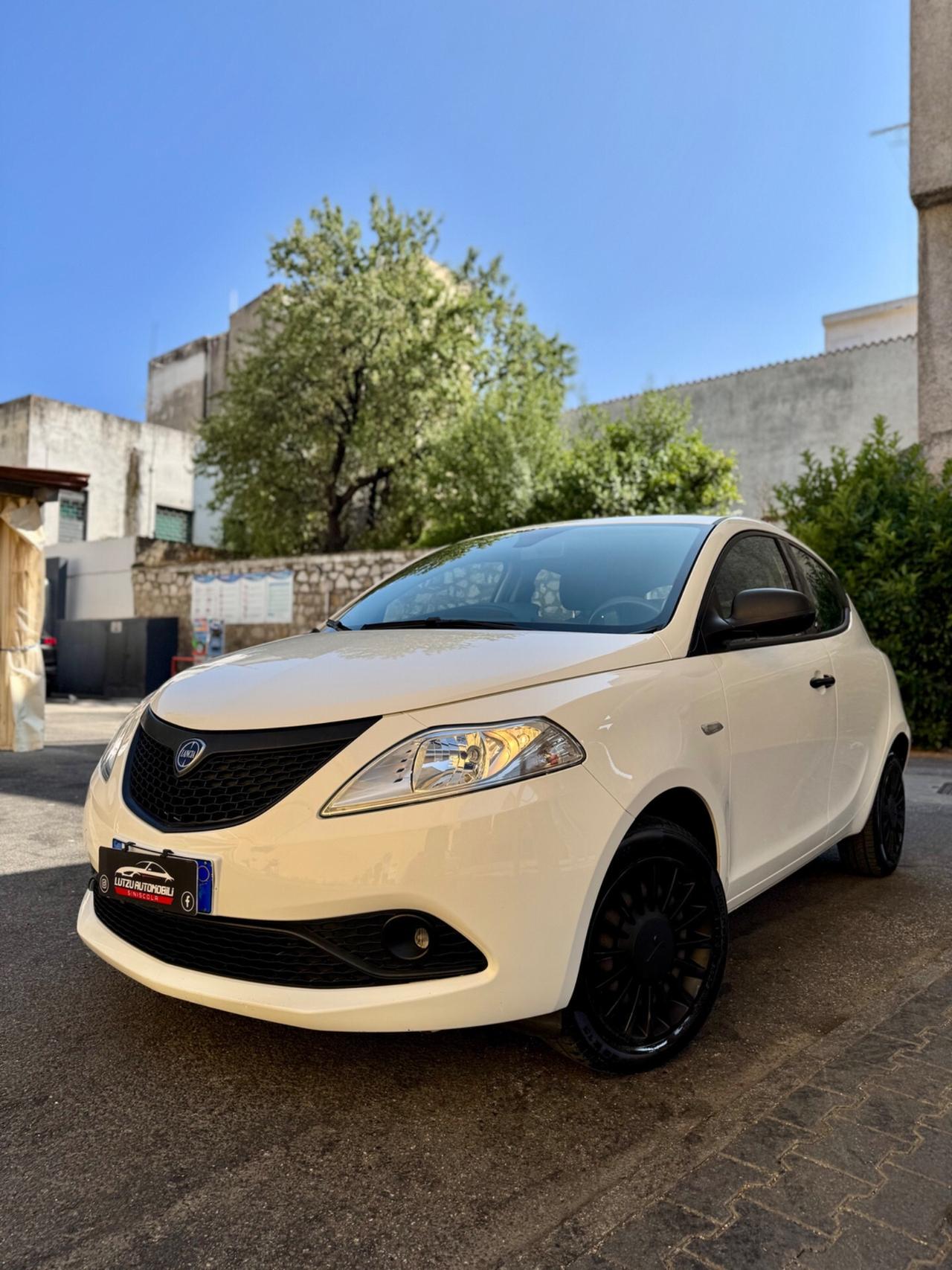 Lancia Ypsilon 1.2 69 CV 5 porte Elefantino Blu OK NEOPATEN