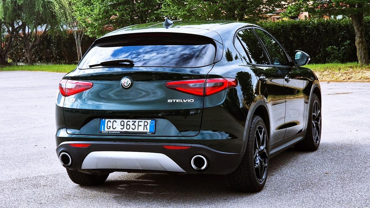 Alfa Romeo Stelvio 2.2 Turbodiesel 190 CV AT8 Q4 Sprint